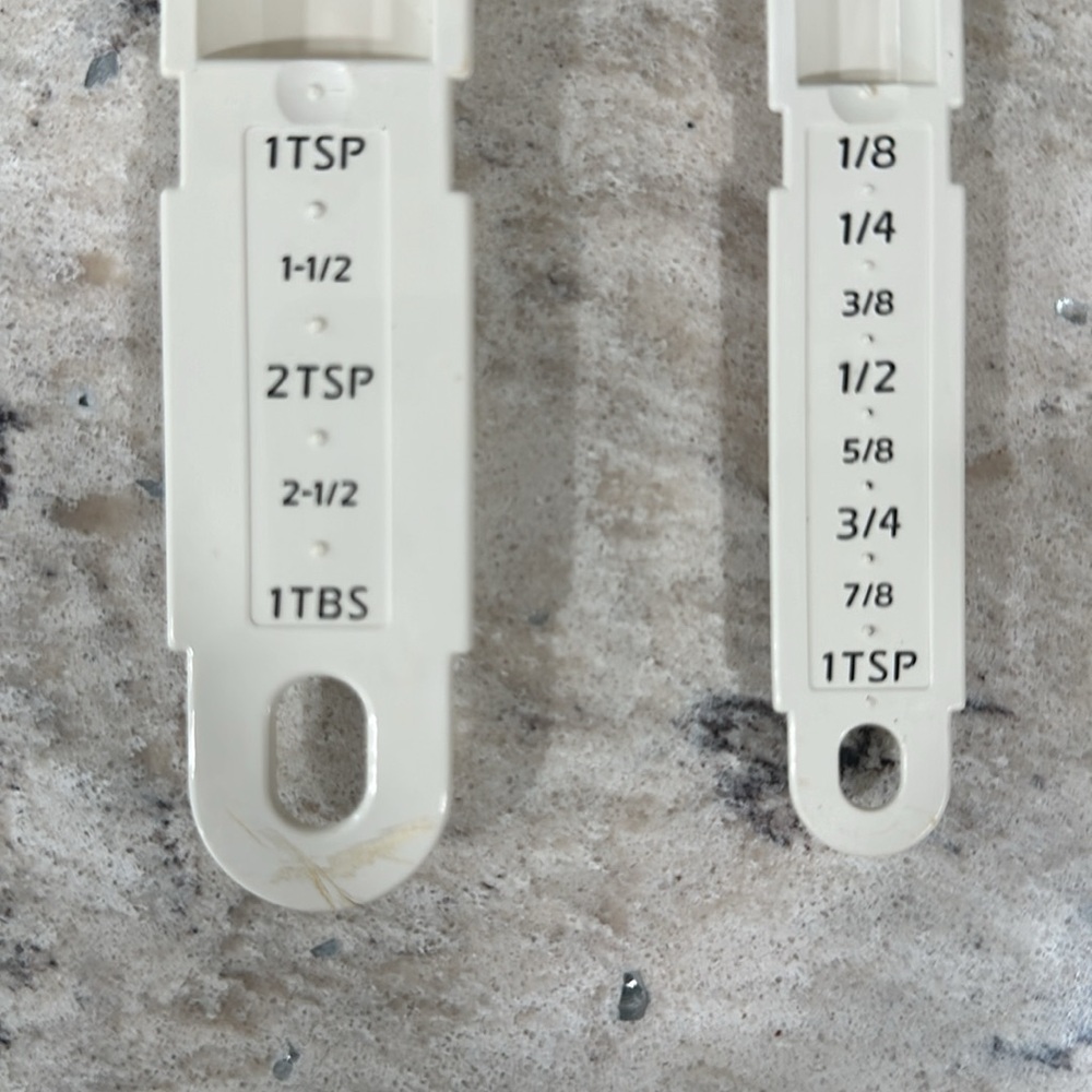 Pyrex Measuring Spoons - Picture 2 of 4